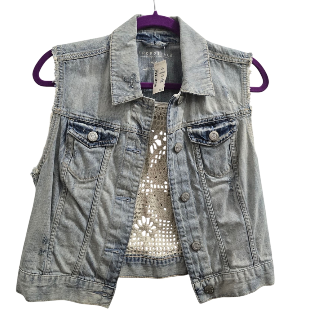 Aeropostale Light Denim Vest. Size M